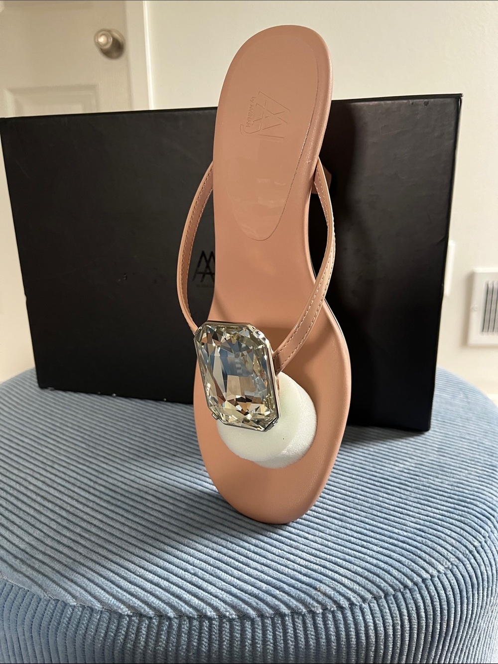 AMINAH Womens Nude Jeweled Slide Sandal